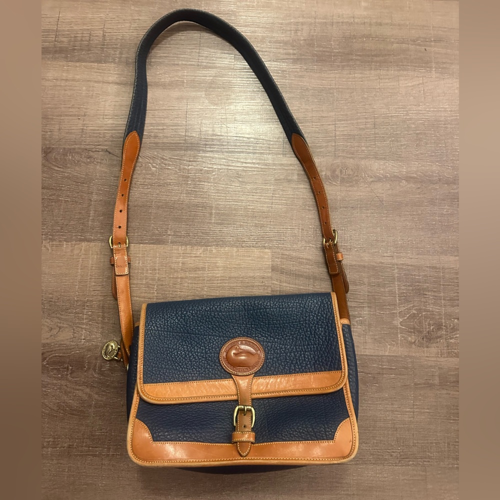 Vintage Dooney & Bourke Navy and Tan Leather Buckle Crossbody bag